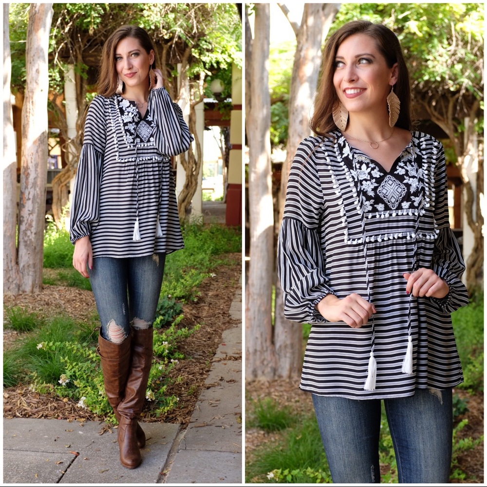 ✨LAST ONE✨Black and White Embroidered Boho Tunic - Picture 2 of 4